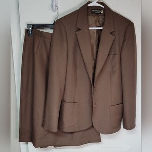 ▪︎Size 12, Haberdashery Skirt Suit